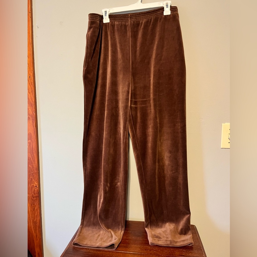 Bechamel Chocolate Brown comfy velour joggers sweater pants size large